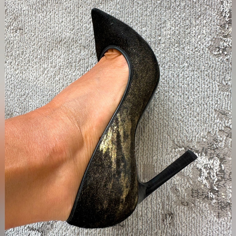 Authentic LANVIN Metallic Gold (Pony Hair) Pumps size 37.5 - Picture 6 of 12